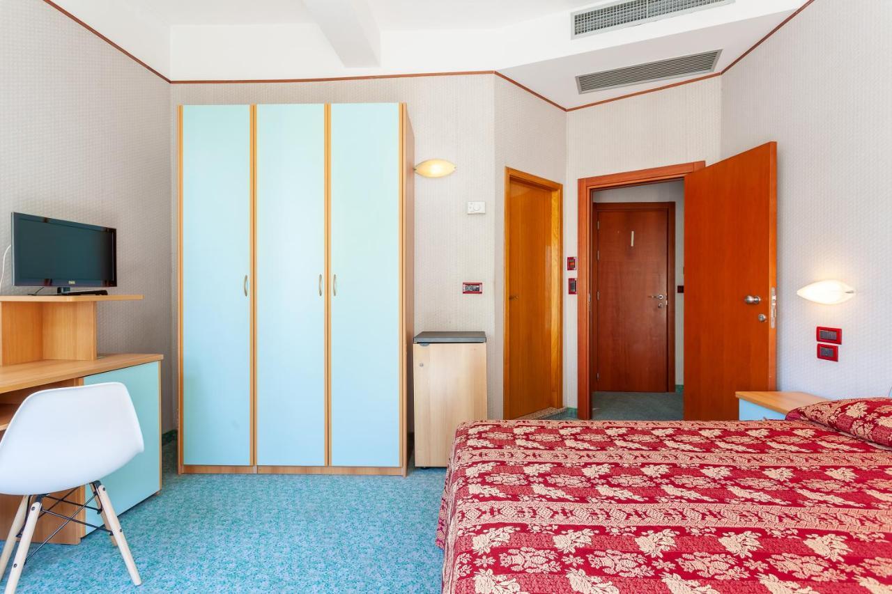 Residence & Suites เบลลาเรีย-อีเจอา มารีนา ภายนอก รูปภาพ