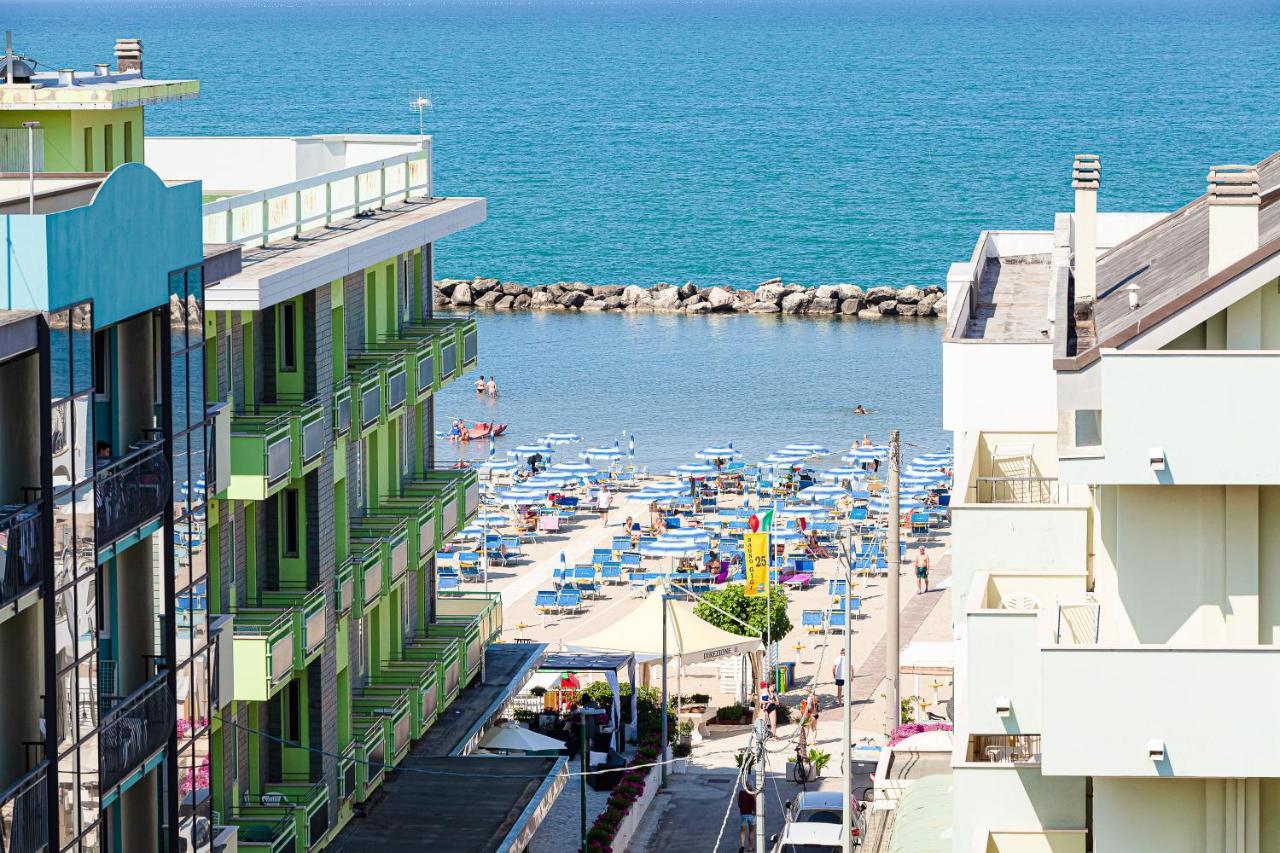 Residence & Suites เบลลาเรีย-อีเจอา มารีนา ภายนอก รูปภาพ