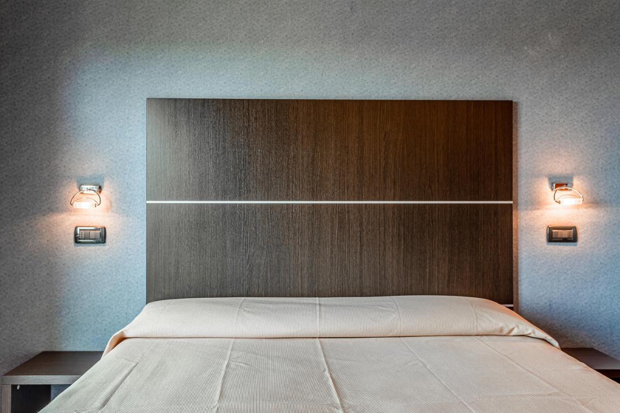 Residence & Suites เบลลาเรีย-อีเจอา มารีนา ภายนอก รูปภาพ