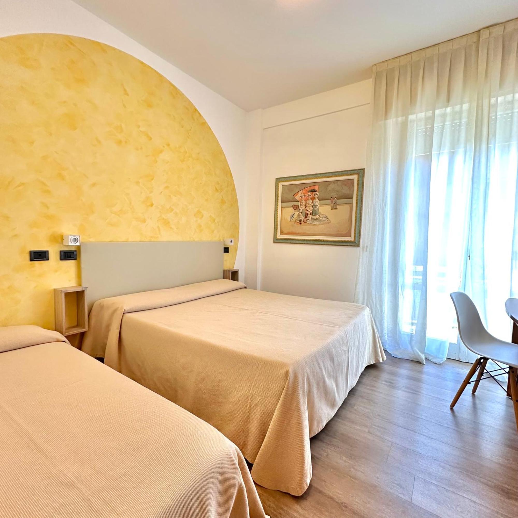 Residence & Suites เบลลาเรีย-อีเจอา มารีนา ภายนอก รูปภาพ